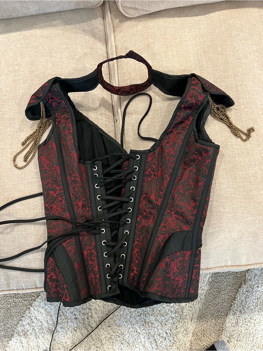 Red Brocade Closed Front Epaulettes Corset (30'') - Picture 3 of 4